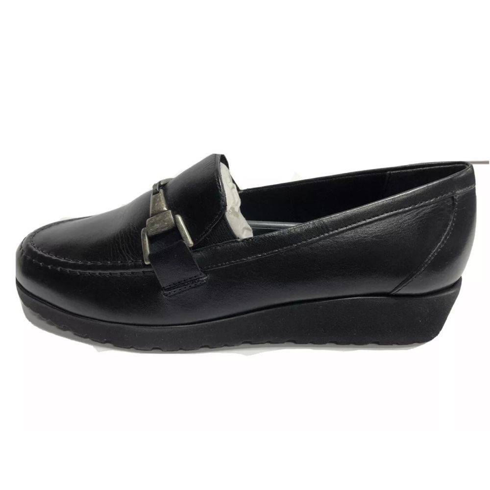 Walking Cradles Women’s Flounce Black Slip-On Loafers, Size 5.5M